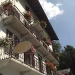 La Maison De Meme Apartment